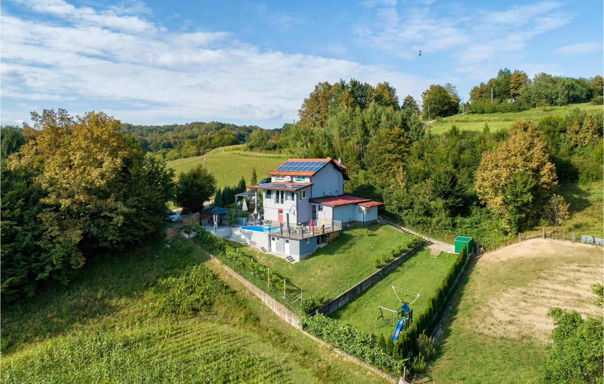 Beautiful Home In Zadoborje With Jacuzzi Exterior photo